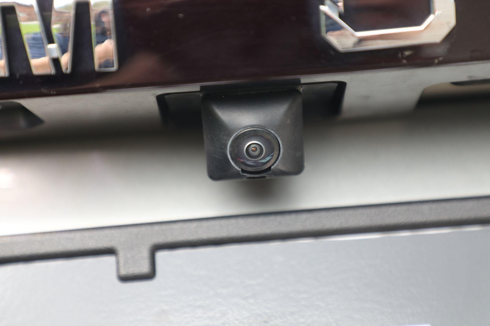 Large vehicle image